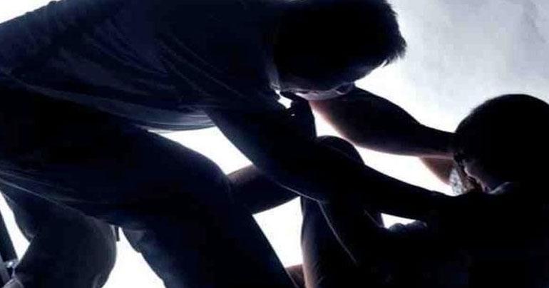 18-year-old girl locks up rapists, flees with their mobiles for proof in Maharashtra