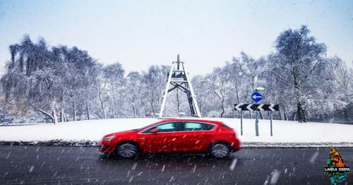Keep These Driving Tips In Mind As Heavy Snowfall In UK Triggers Travel Warnings For All!